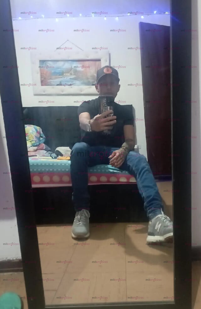 FOTOS DE CHICO DE JOVEN DOTADO MORENO MORBOSO Y COMPLACIENTE 100% ASEADO