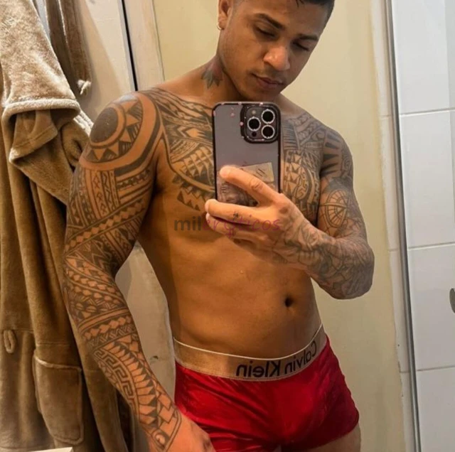 Baiano pegada quente atendo mulheres casais super gente boa cheiroso pika macia atendimento vou no local do cliente faco viagem renho locsl proprio ve...