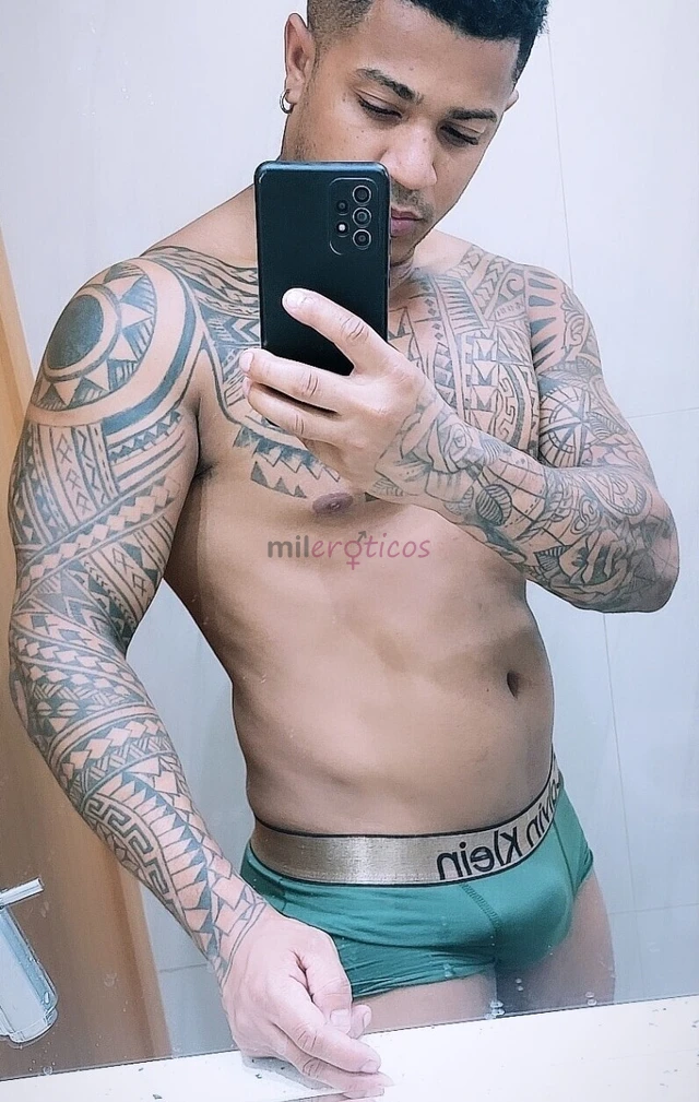 Baiano pegada quente atendo mulheres casais super gente boa cheiroso pika macia atendimento vou no local do cliente faco viagem renho locsl proprio ve...