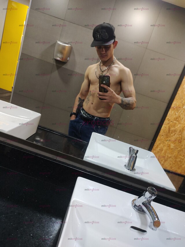 FOTOS DE ERES GAY PASIVO Y QUERÉS UN JOVEN VERGON ROMPE CULOS LECHERO.JENTE SERÍA