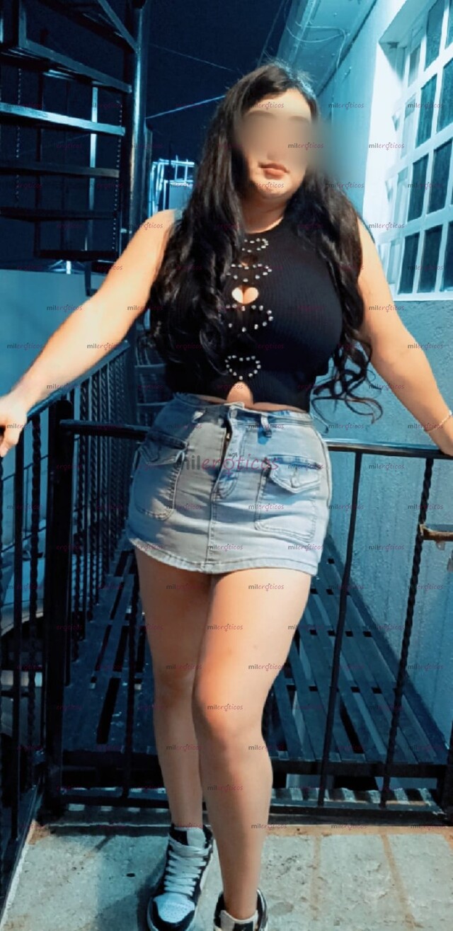 FOTOS DE APENAS INICIANDO CHICA BONITA SEXI Y COMPLACIENTE PAPI