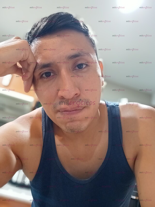 FOTOS DE DISPONIBLE PARA SERVICIO DE SCORT... QUIERO COMPLACERTE