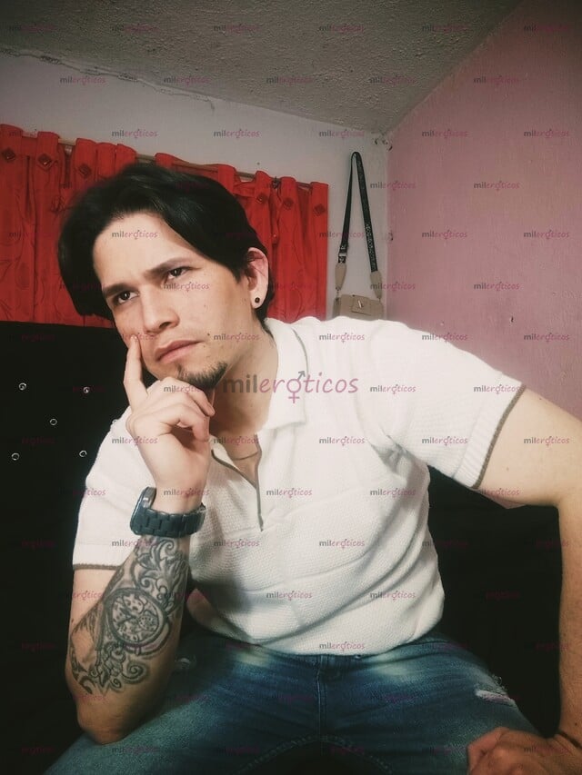FOTOS DE HOLA ME LLAMO DAVID JOVEN BLANCO LECHERO FETICHISTA DOMINANTE DISPONIBLE PARA TI