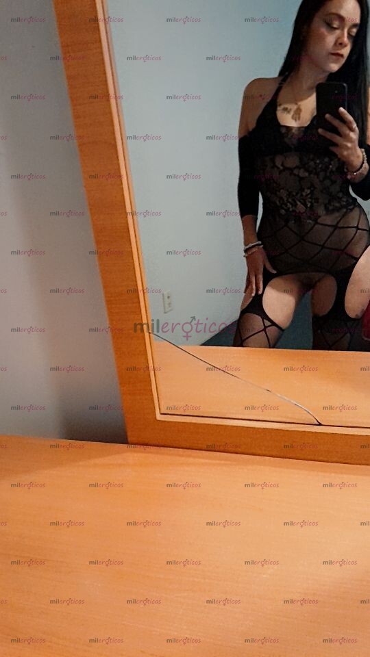 FOTOS DE TERMINACION ACEITOSA EN MIS PIES O TETAS AMOR !