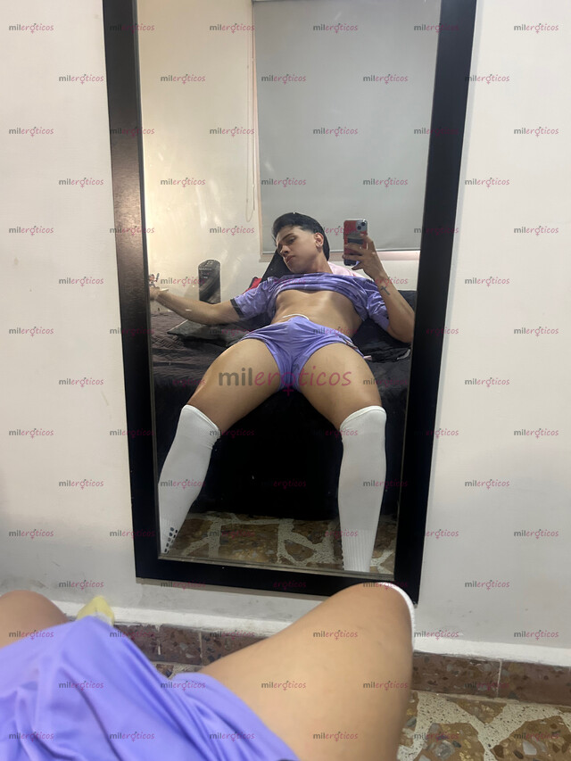 FOTOS DE LA MEJOR MANERA DE LIBRARME DE LA TENTACIÓN ES CAER EN ELLA