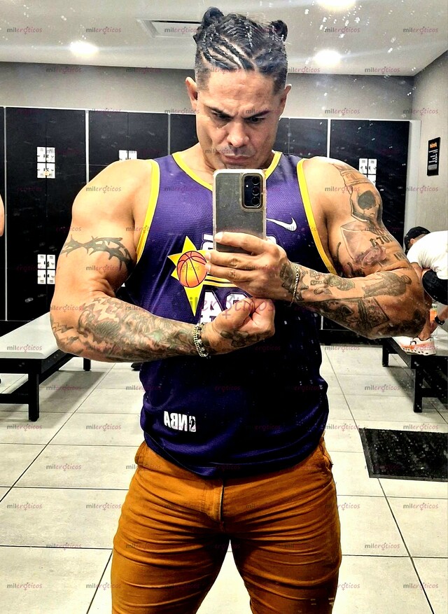 FOTOS DE UNAS PIERNOTAS DE HOMBRE FIT MACHO MADURO