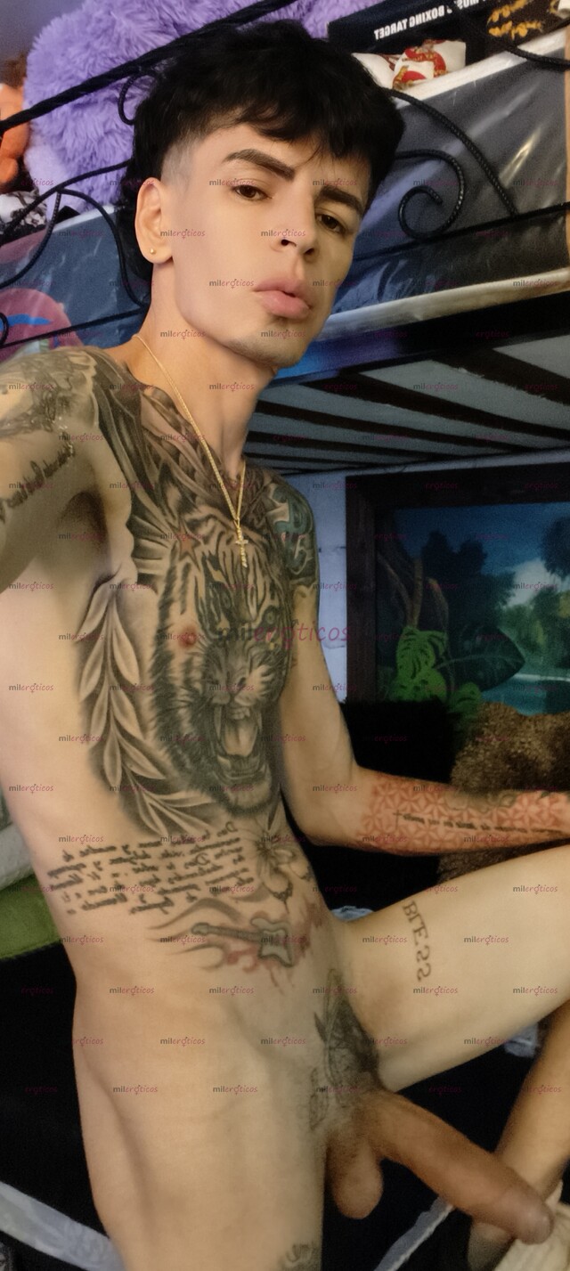 FOTOS DE SERIO FLACO MORBOSO BLANCO TATUADO FETICHERO