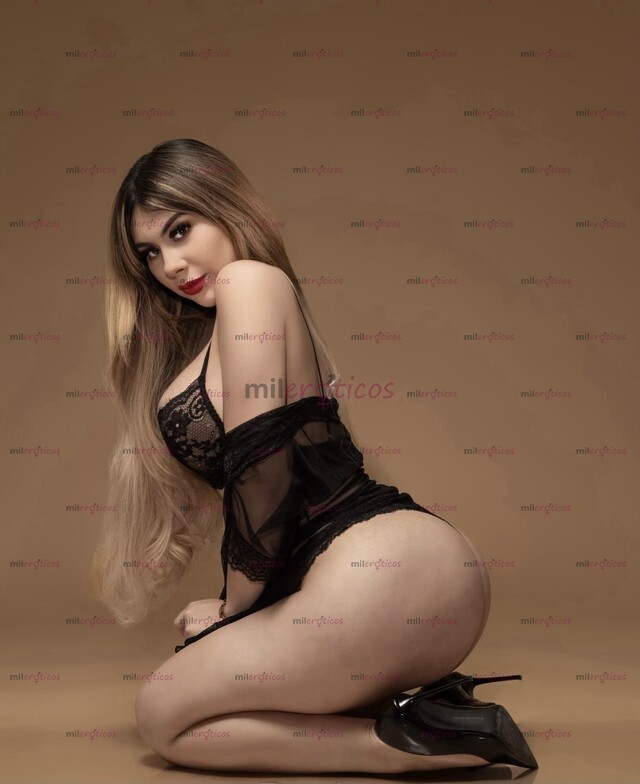 FOTOS DE LA RUBIA DE TUS SUEÑOS MUY FEMENINA Y CALIENTE POCOS DIAS