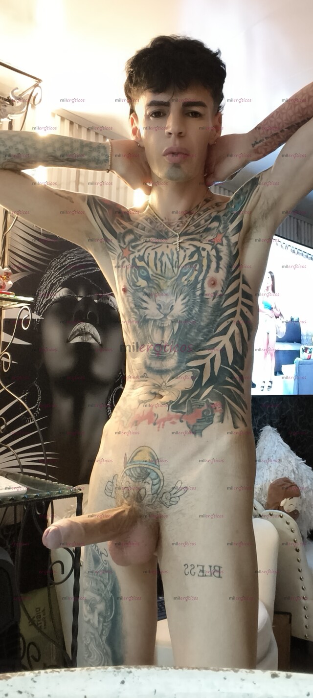 FOTOS DE SERIO FLACO MORBOSO BLANCO TATUADO FETICHERO