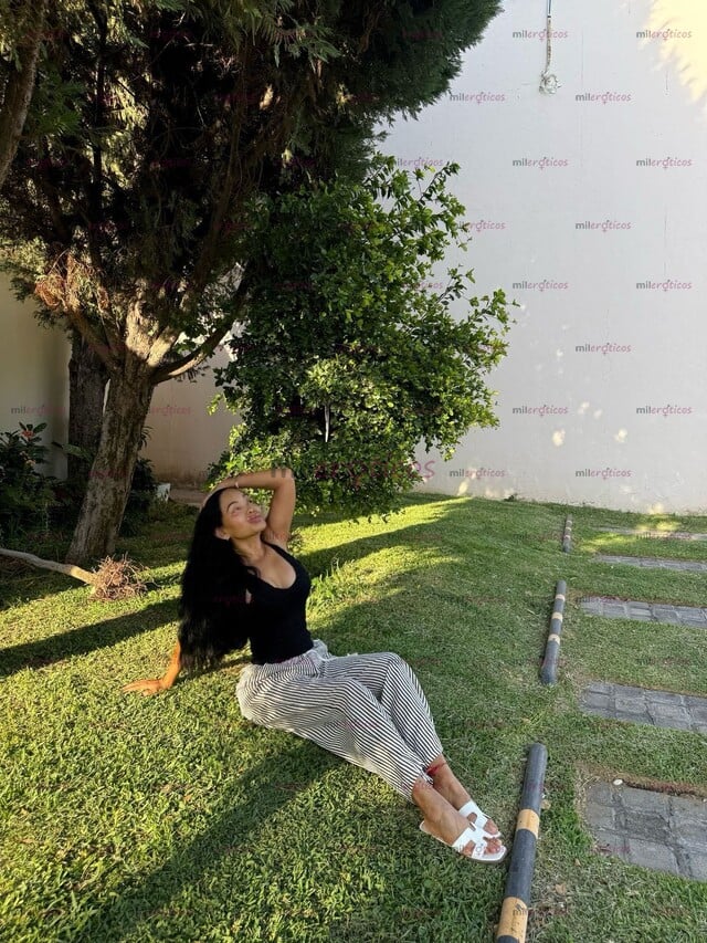 FOTOS DE AMOR SOY LAURA DISFRUTO EL MOMENTO AGRADABLE CON MI GAMA DE MASAJES