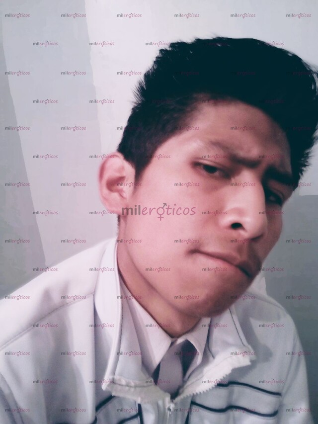 FOTOS DE BISEXUAL TWINK, DISCRETO LISTO PARA PASARLO BIEN