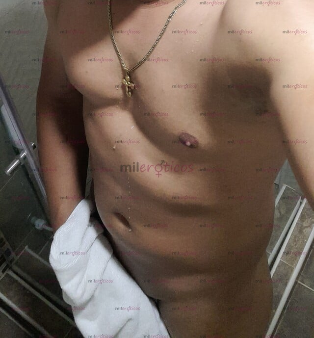 FOTOS DE JOVEN MASAJISTA EROTICO. DEJATE SEDUCIR POR EL ROSE DE NUESTROS CUERPOS