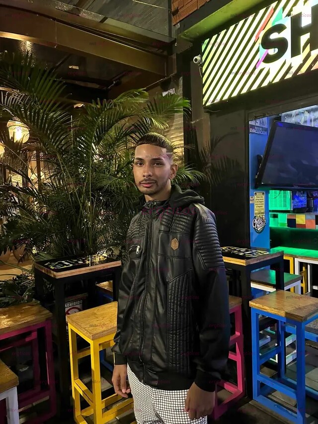 FOTOS DE VERGON DOTADO 23 CM RELAES . MORBOSO ARRECHO