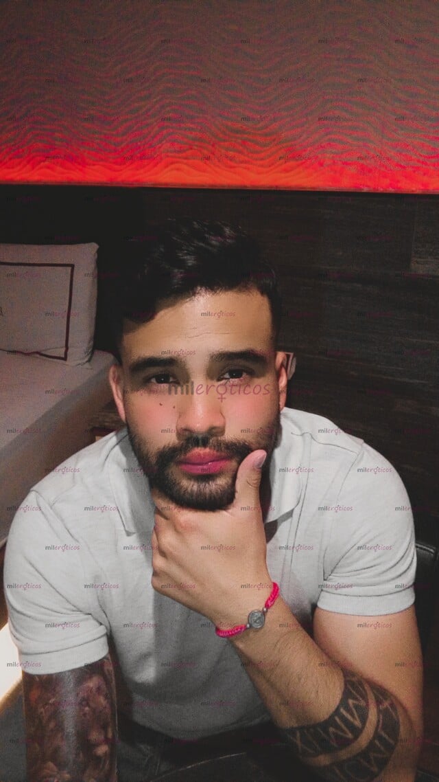 FOTOS DE TONY, DISPONIBLE PARA MUJERES. CARIÑOSO INTENSO COMPLACIENTE Y AGUANTADOR