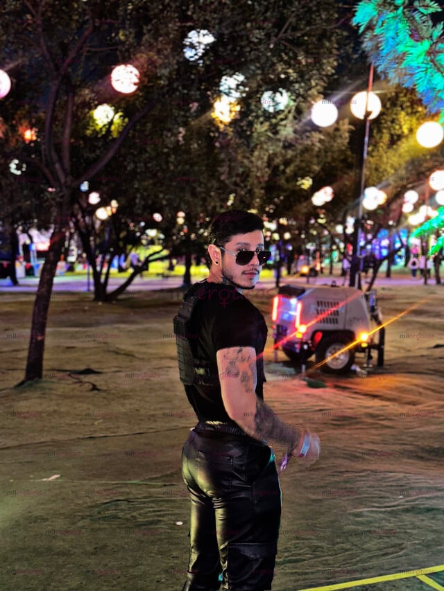 FOTOS DE TU FANTASÍA SEXUAL,CHICO GUAPO,EN LA CIUDAD,INTER
