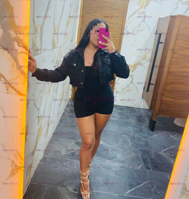 FOTOS DE MI NOMBRE ES MELANIE SOY UNA CHICA DE 20 AÑOS CON UNAS POMPIS MUY RICAS