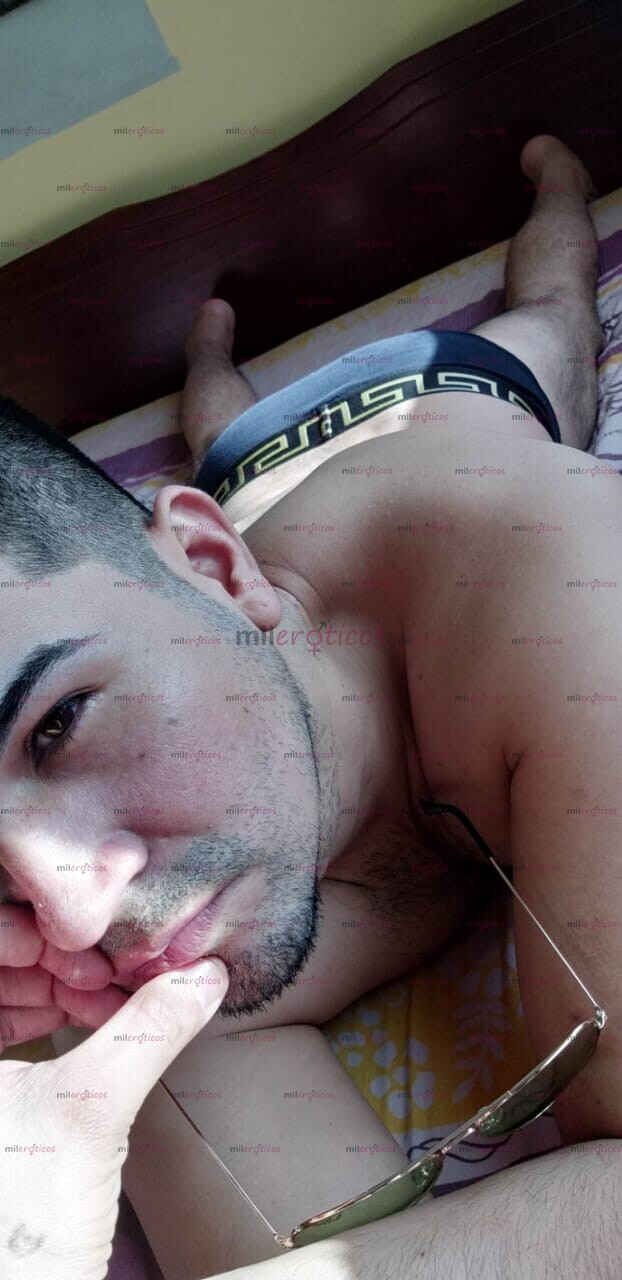 FOTOS DE SANTANDEREANO ARRECHO VERGON CON GANAS DE MUCHO SEXO PARA MUJERES Y HOMBRES 100%