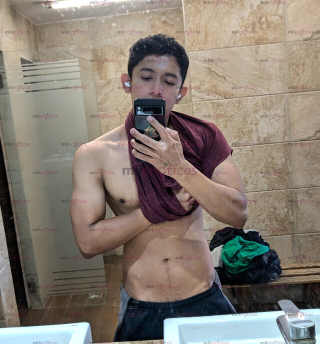 FOTOS DE ESTUDIANTE PASIVO, DELGADO, DISCRETO Y EDUCADO