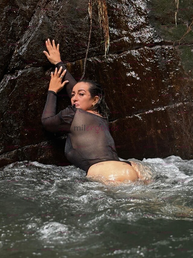 FOTOS DE SCORT VOLUPTUOSA ,APASIONADA SEXI , ME ENCANTA EL SEXO ,POSES