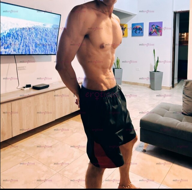 FOTOS DE DANIEL DISPONIBLE AHORA PARA TI SOLA O CON TU PAREJA