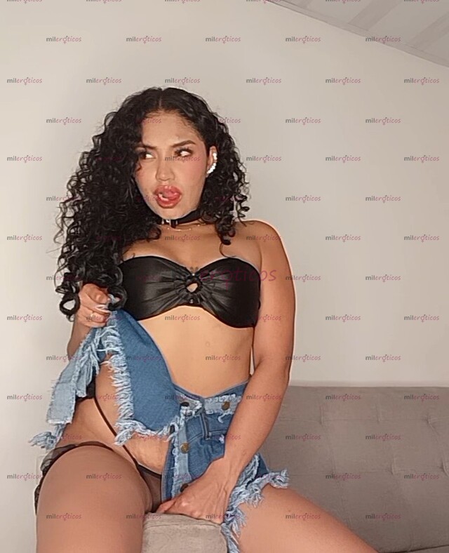 FOTOS DE ME LLAMO ZAFIRO UNA HERMOSA Y DELGADA PAISITA CON GANAS DE COMPLACERTE