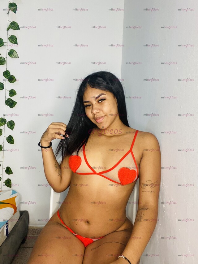 FOTOS DE MORENA DE HERMOSO CUERPO NATURAL DISPUESTA A COMPLACERTE