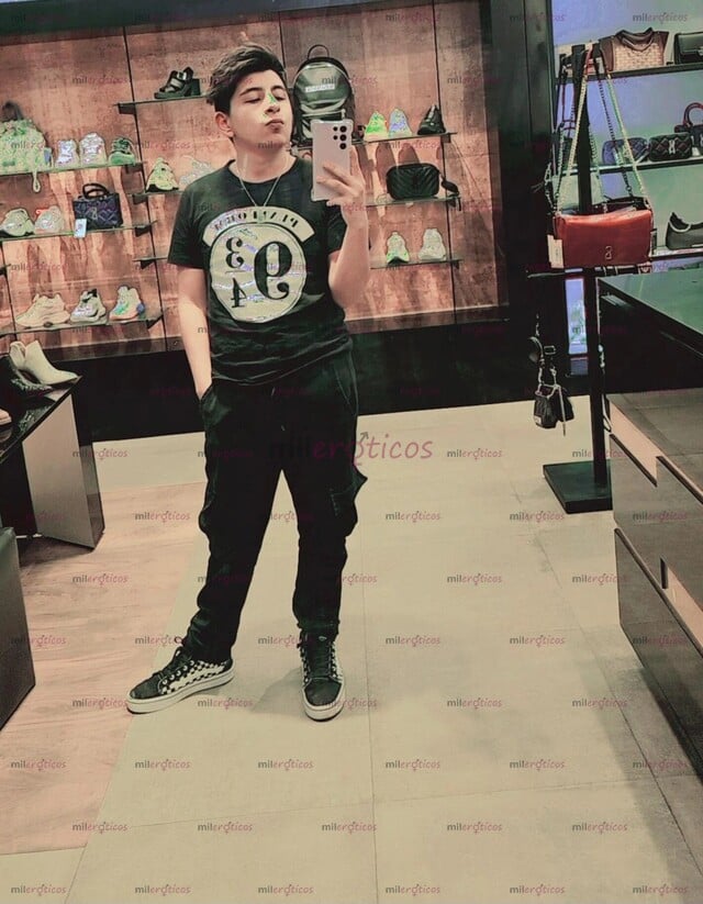 FOTOS DE SOY TWINK PASIVO PRIMERIZO DE 22 AÑOS MUY COMPLACIENTE