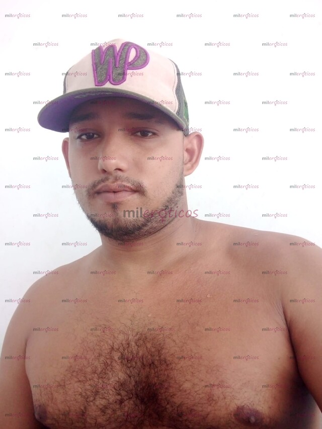FOTOS DE MORENO CALIENTE CON GANAS DE METERLO Y PASARLA RICO SOLO DIME LA HORA H LISTO