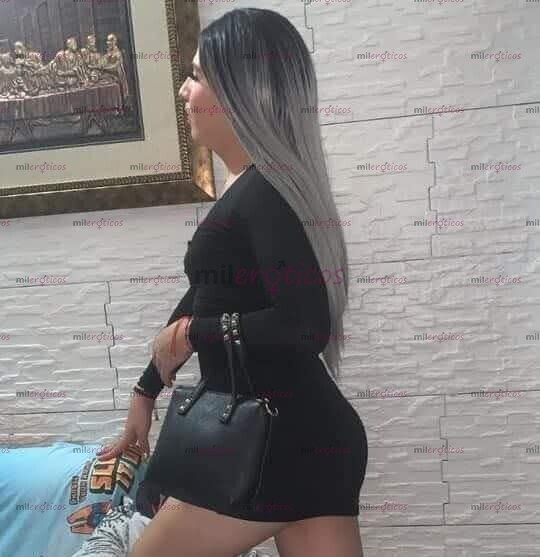 FOTOS DE LLEGÓ THALIA NIÑA CON SENOS NATURALES Y COLA APRETADA