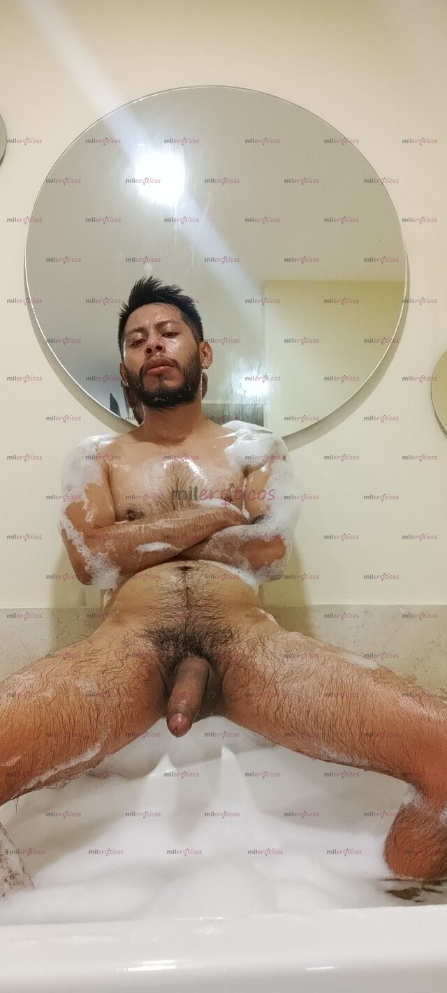 FOTOS DE MORENO ACTIVO, VERGON20CM, COMPLACIENTE AGUANTADOR.