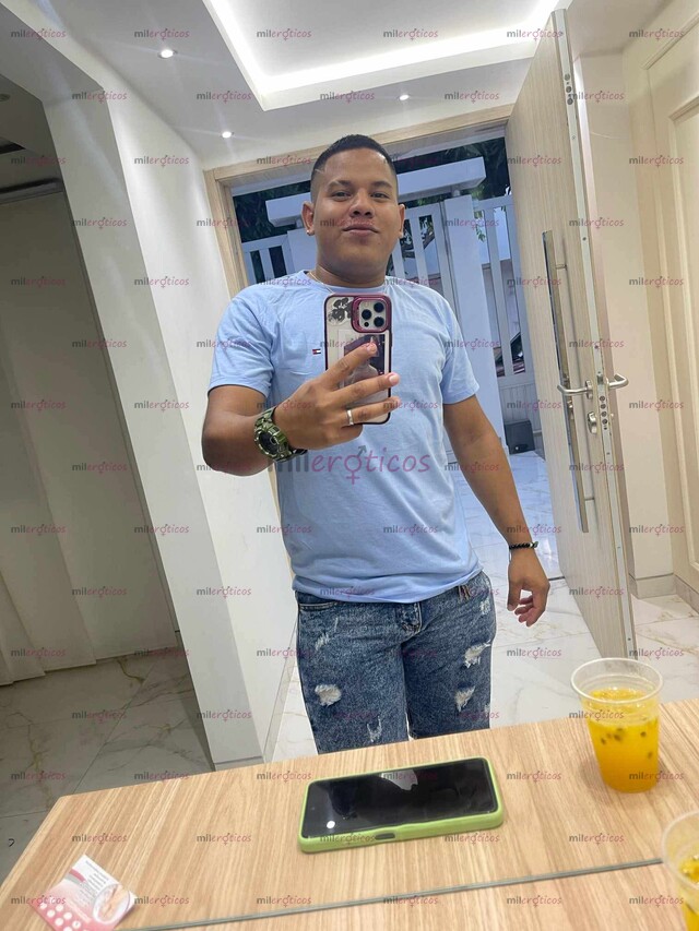 FOTOS DE CHICO MORENO VERSÁTIL JULIÁN ATRACTIVO DISPUESTO PARA CUMPLIR TUS FANTASÍA?