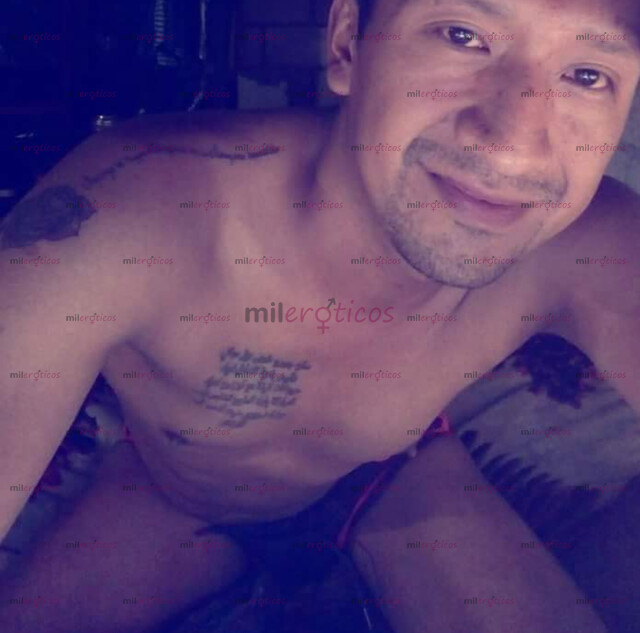 FOTOS DE CHICO MORENO. CALIENTE .............................