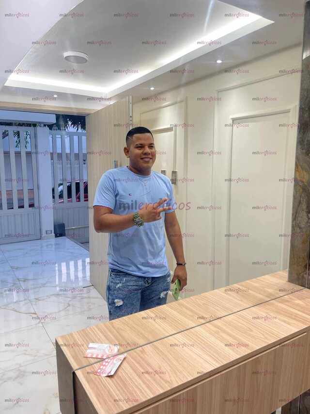 FOTOS DE CHICO MORENO VERSÁTIL JULIÁN ATRACTIVO DISPUESTO PARA CUMPLIR TUS FANTASÍA?