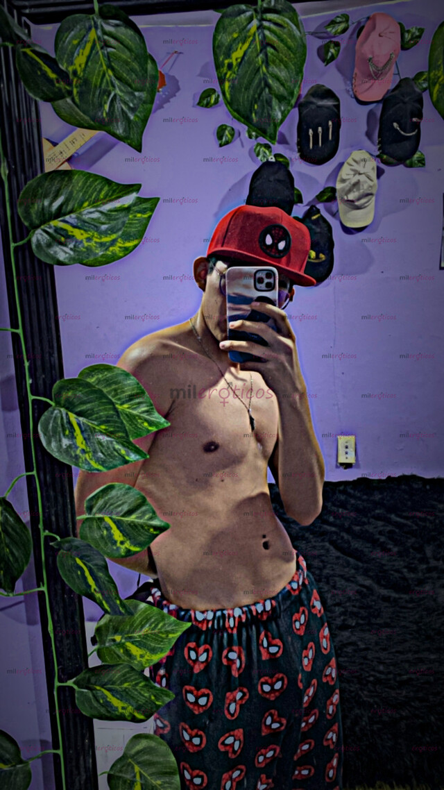 FOTOS DE TWINK DELGADO INTER PAS, MUY AMABLE, ESTUDIOSO