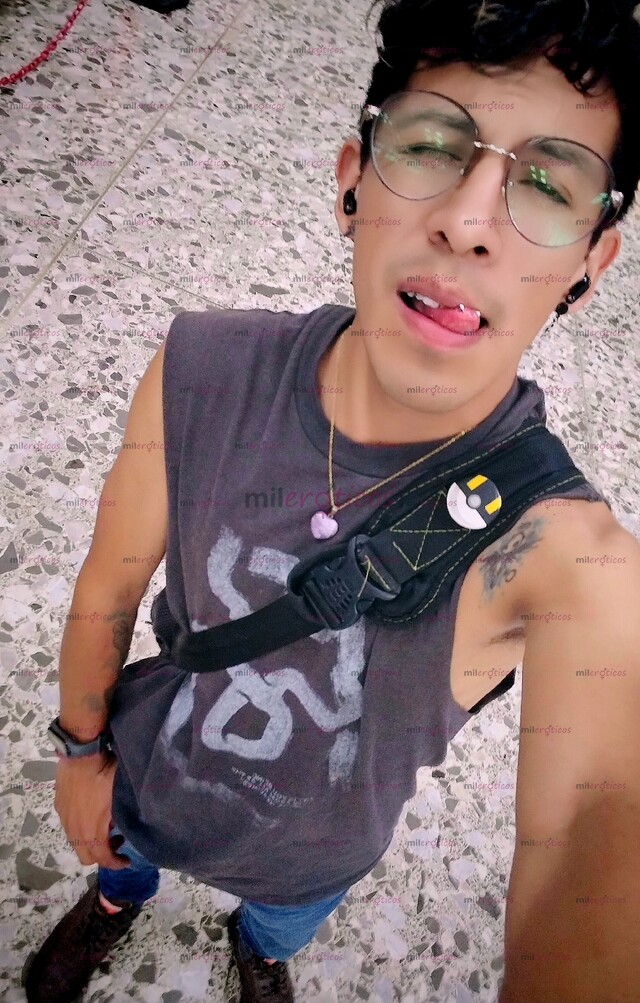 FOTOS DE TWINK TRAVIESO, BUENA ONDA Y COMPLACIENTE