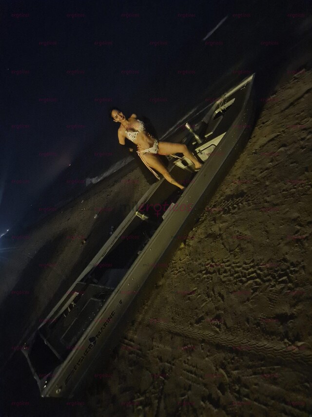 FOTOS DE ÚLTIMO DÍA GUAPO, Y QUIERO QUE ME COJAS SIN PRISAS