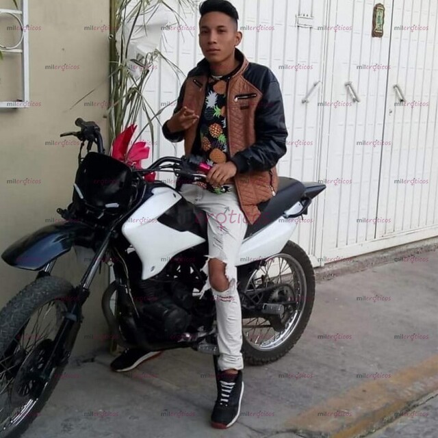 FOTOS DE FLAQUITO TATUADO Y DE BUEN VER COGELON ME ENCANTAN LAS MADURAS