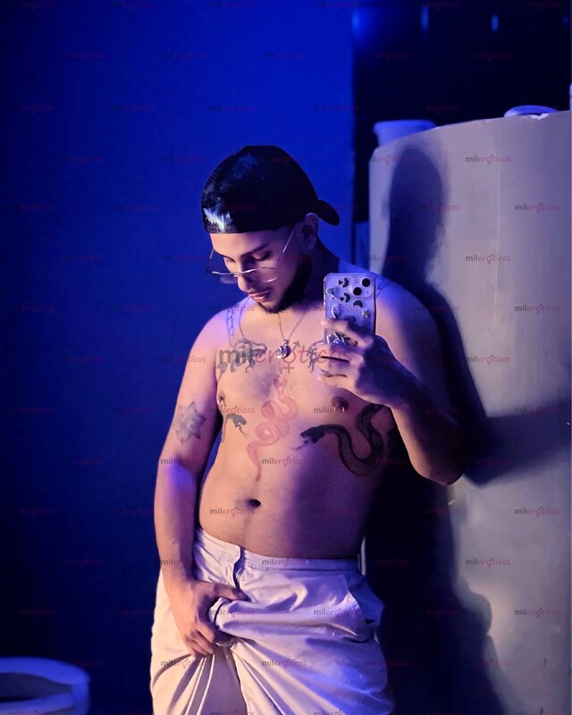 FOTOS DE TU BARBERO FAVORITO BB VAMOS A DIVERTIRNOS.