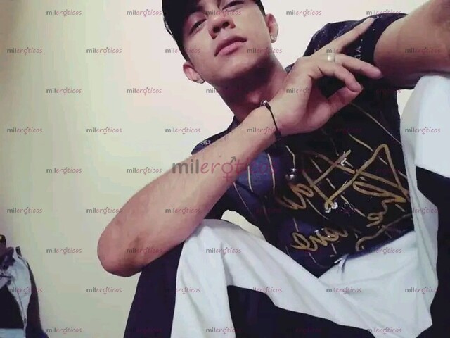 FOTOS DE CHICO. SERIO DESCOMPLICADO DTMENTE. ABIERTA