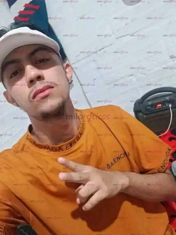 FOTOS DE CHICO. SERIO DESCOMPLICADO DTMENTE. ABIERTA