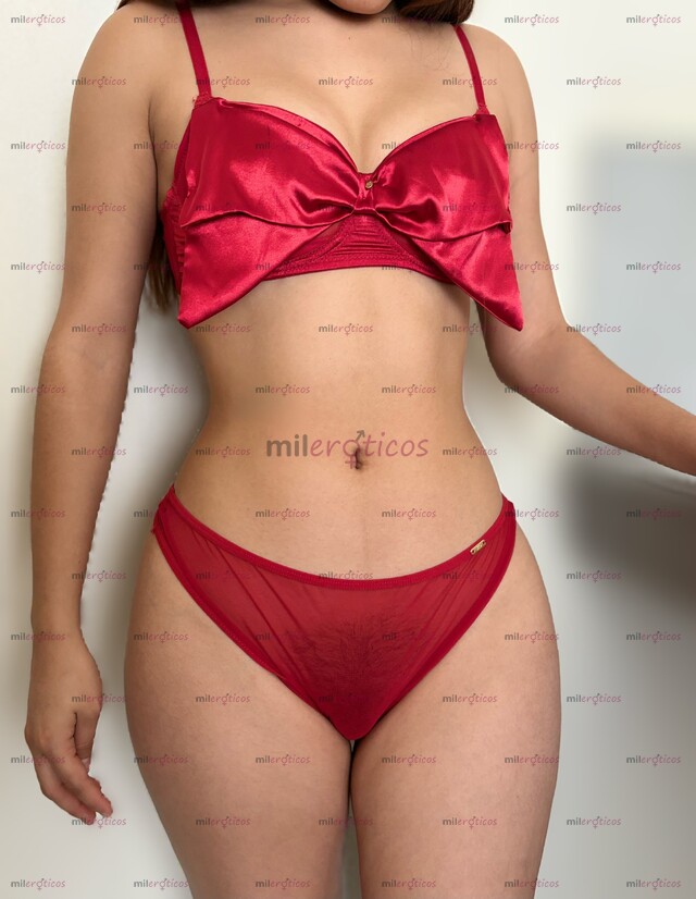 FOTOS DE APRETADITA , UNIVERSITARIA DE 18 AÑOS NIÑA PETIT