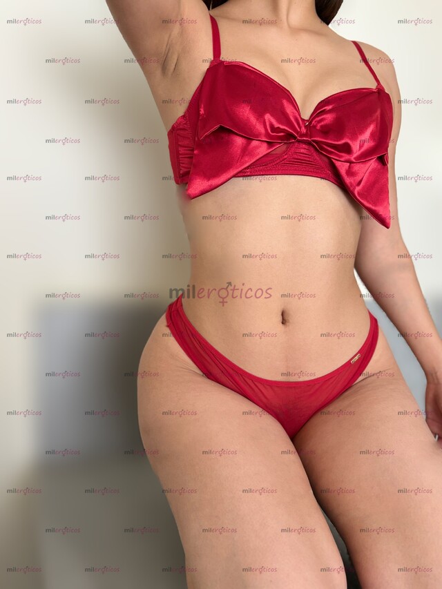 FOTOS DE APRETADITA , UNIVERSITARIA DE 18 AÑOS NIÑA PETIT