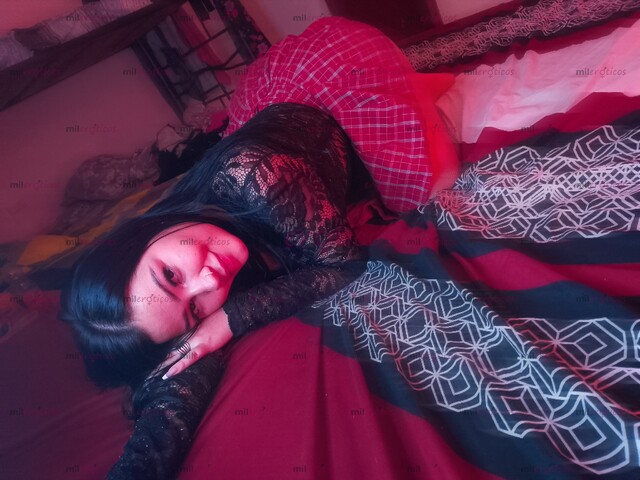 FOTOS DE PELINEGRA TATUADITA TETONA DISPUESTA A LLEVARTE AL PLACER