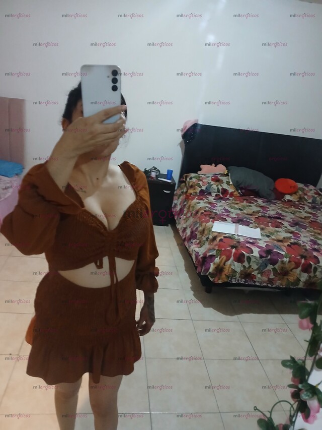 FOTOS DE HOLA SOY DELGADA, PIEL BLANCA Y CABELLO NEGRO. BONITA Y CARIÑOSA