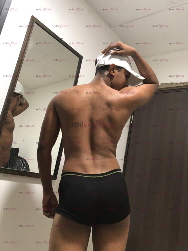 FOTOS DE POLLO GAY VERSÁTIL DISPUESTO A COMPLACERTE EN TODO SOLO LLÁMAME