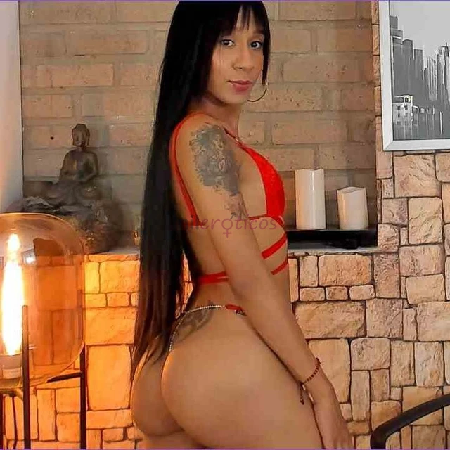 Hola amores soy elyz una chica trans colombiana estoy lista para que disfrutes de mi cuerpo natural y mi exquisito culo colombiano soy delgada y livia...