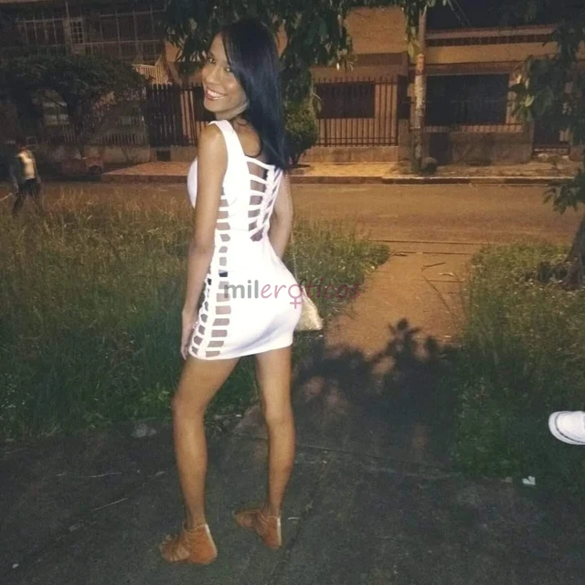 Hola amores soy elyz una chica trans colombiana estoy lista para que disfrutes de mi cuerpo natural y mi exquisito culo colombiano soy delgada y livia...