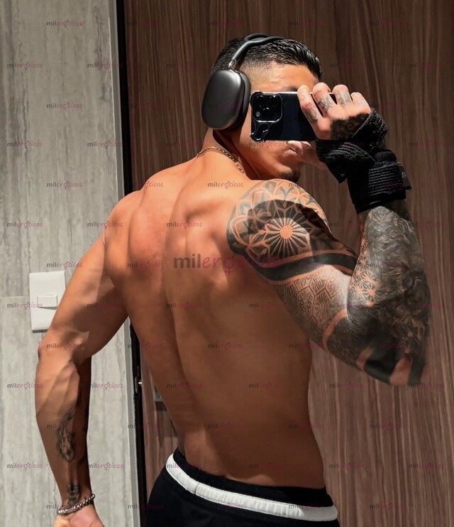 FOTOS DE COLOMBIANO 1,80 EXCELENTE TRATO CUERPO GYM TOP 24 AÑOS