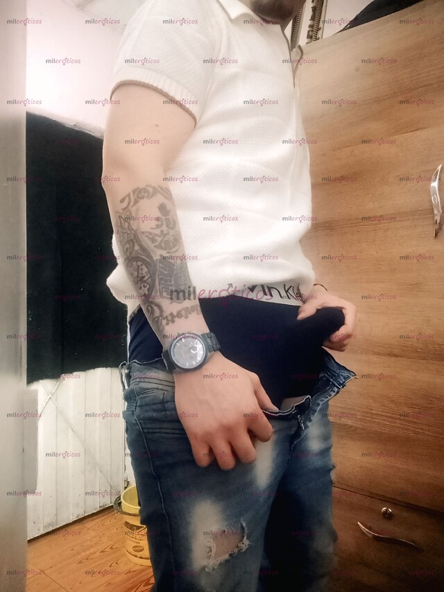 FOTOS DE FETISHISTA LECHERO COMPLACIENTE 1.82 DE ALTURA DISPONIBLE JOVEN