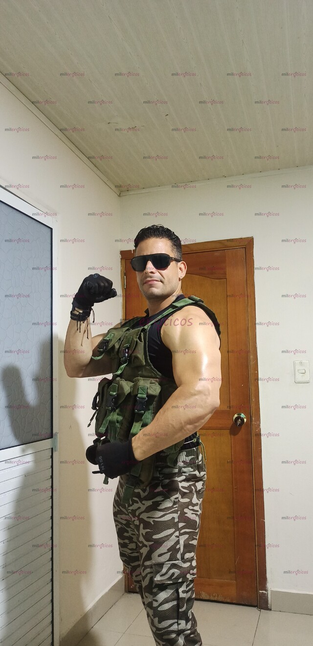 FOTOS DE ACTIVO MACHO ARDIENTE DISPUESTO A COMPLACERTE PAREJAS O PERSONAS SOLAS